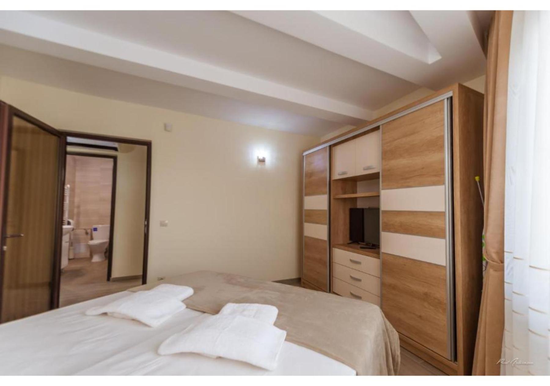 Luxury Apartment Piteşti Exterior foto